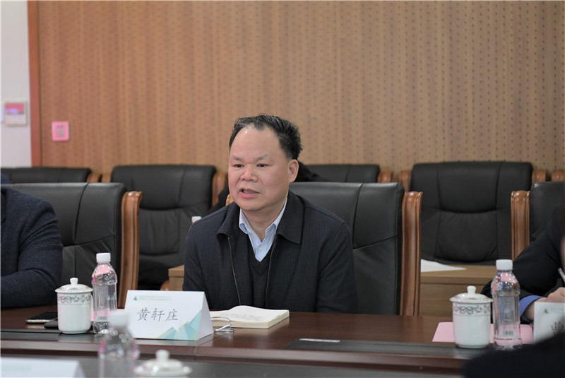 集團公司黨委書(shū)記、董事長(cháng)黃軒莊講話(huà)（廖茹畫(huà) 攝）.jpg