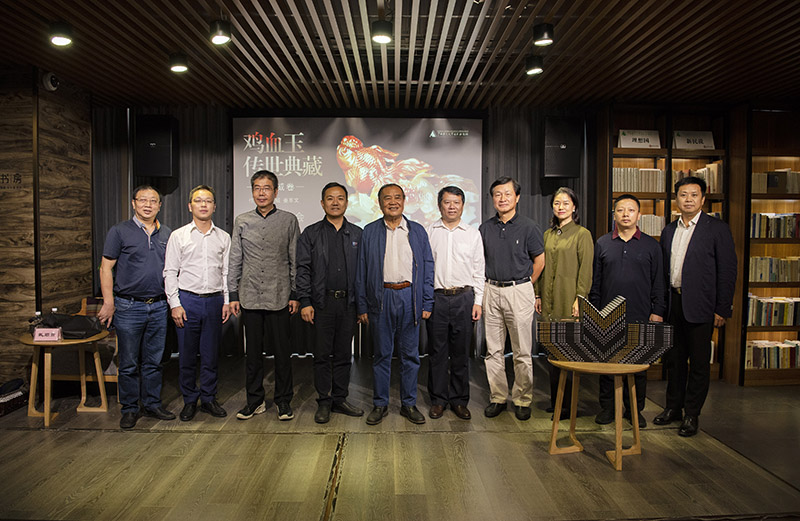 參會(huì )嘉賓合影留念.jpg