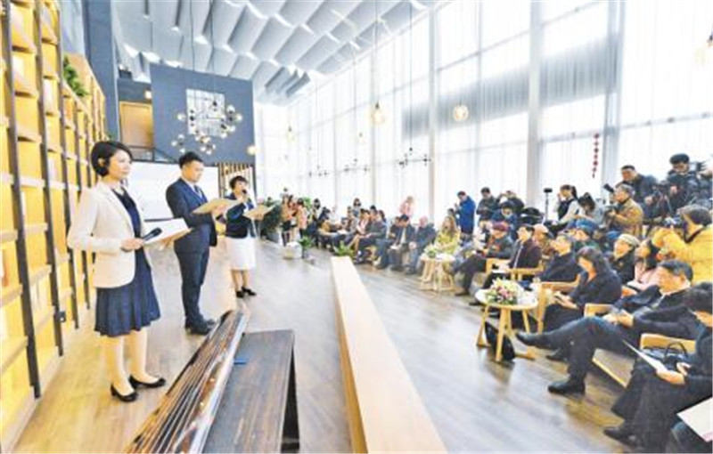 獨秀書(shū)房·陽(yáng)光旅途店華語(yǔ)詩(shī)歌春晚桂林分會(huì )場(chǎng)。 李顯楊 攝.jpg